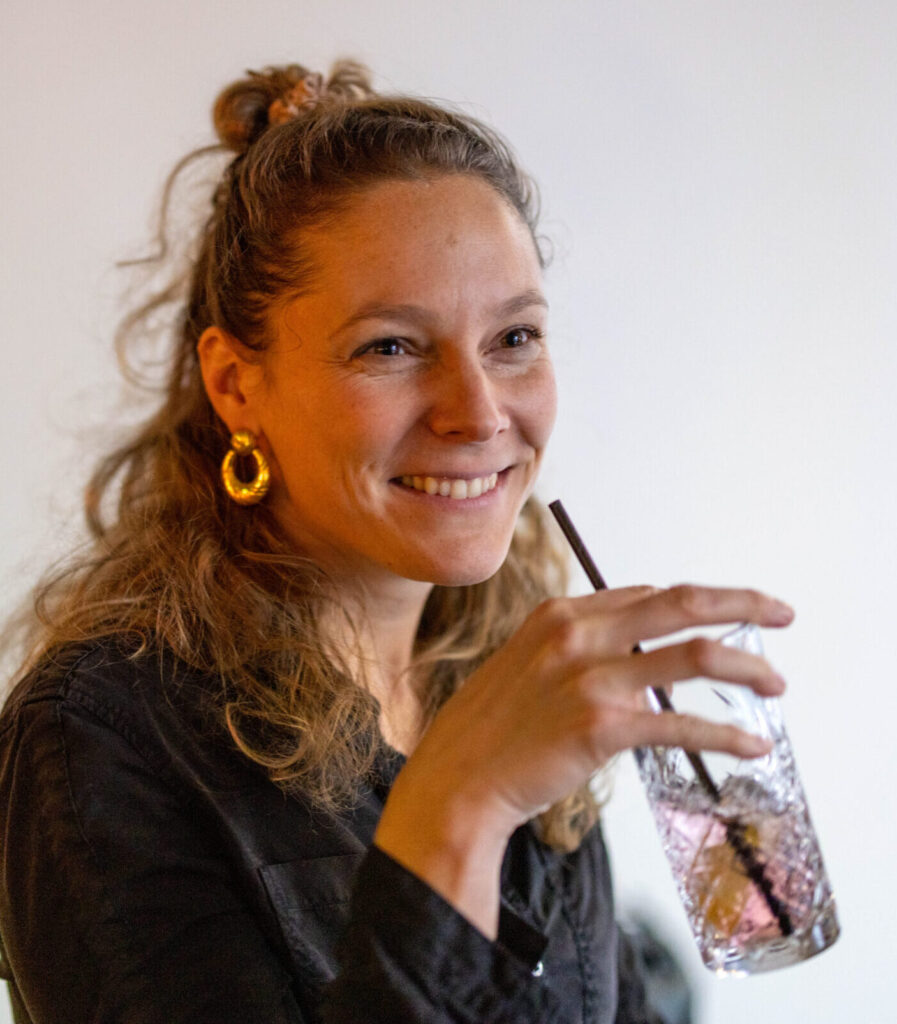 Francesca Schori im Fokus - lächelnd